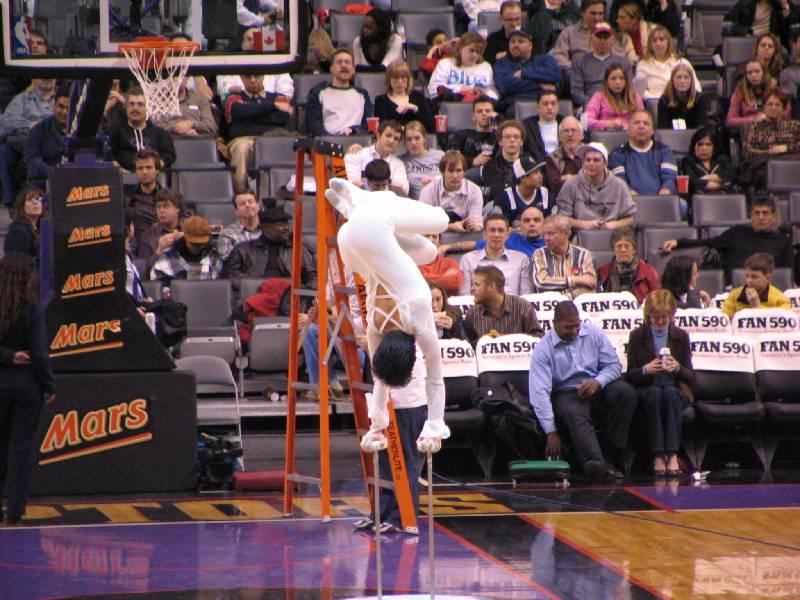 Raptors - 02.04.2005 100.jpg